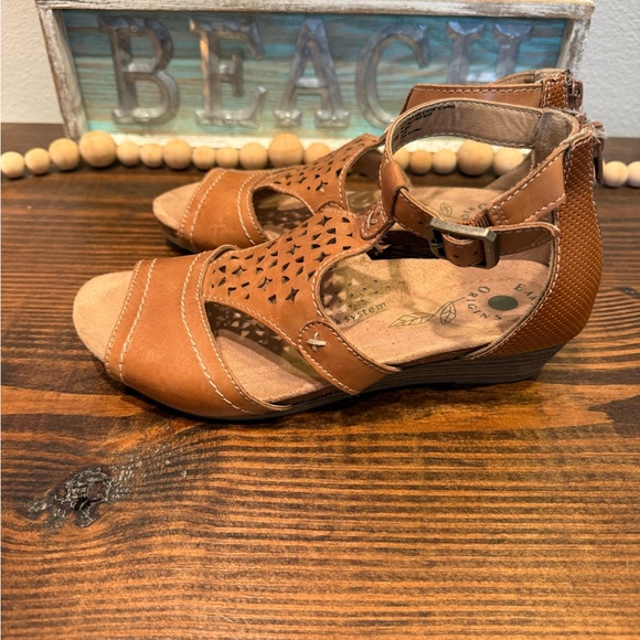 Earth Origins Brown Leather Cutout Wedge Sandals 8.5 Ankle strap zipper back - Picture 6 of 7